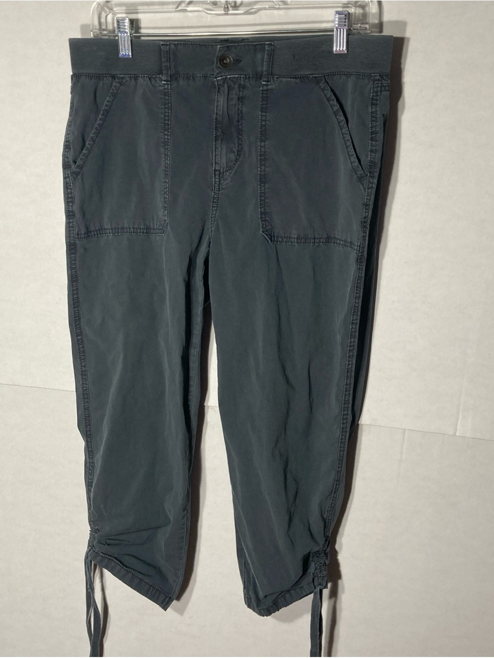 STYLE & CO gray zip fly mid rise 4 pockets drawstring cuffs cropped pants 8